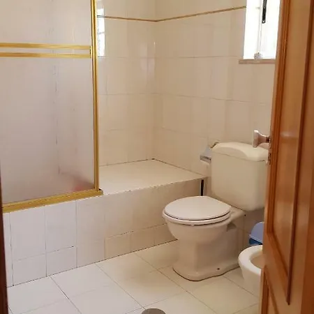 Saraiva's Pensión Lagos