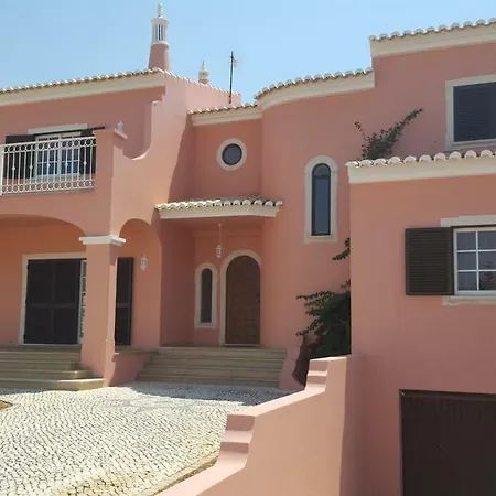 Casa de hóspedes Saraiva's 3*