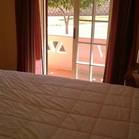 Saraiva's Guest house *